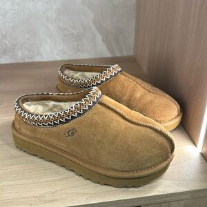 UGG Tasman